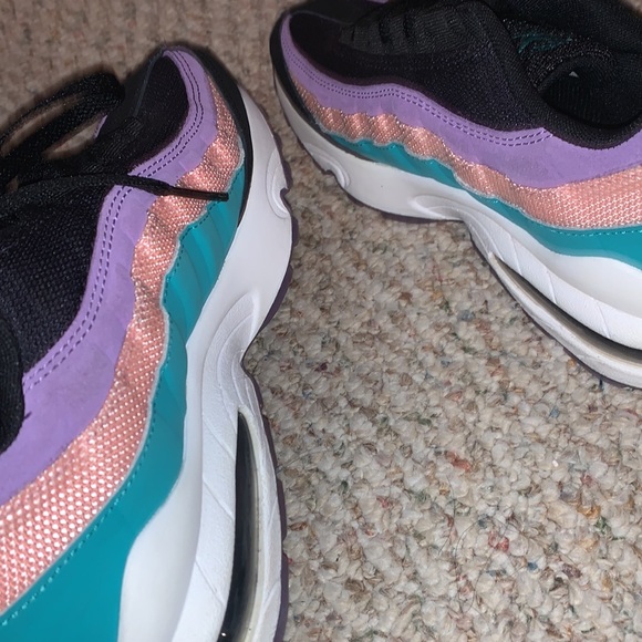 Air max 95 -Have a Nike Day  5.5Y - Picture 5 of 8
